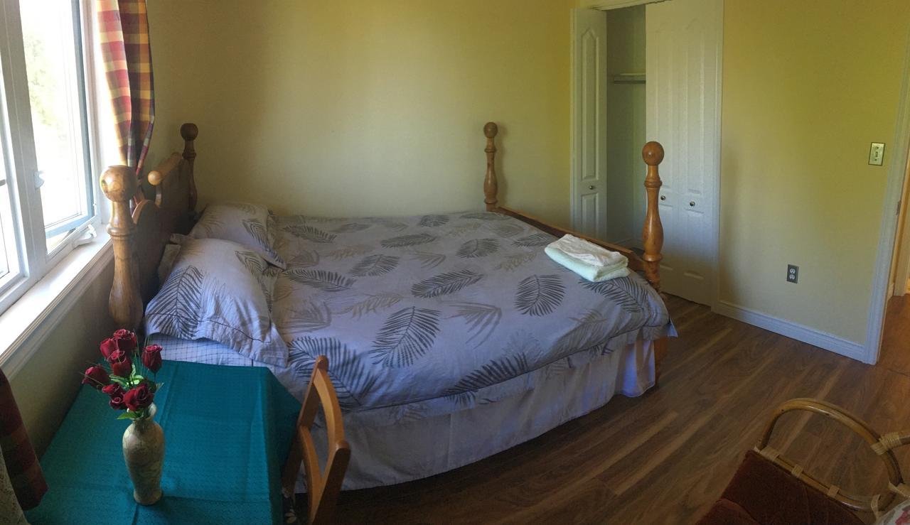 Youth Hostel ชาร์ลอตต์ทาวน์ ภายนอก รูปภาพ