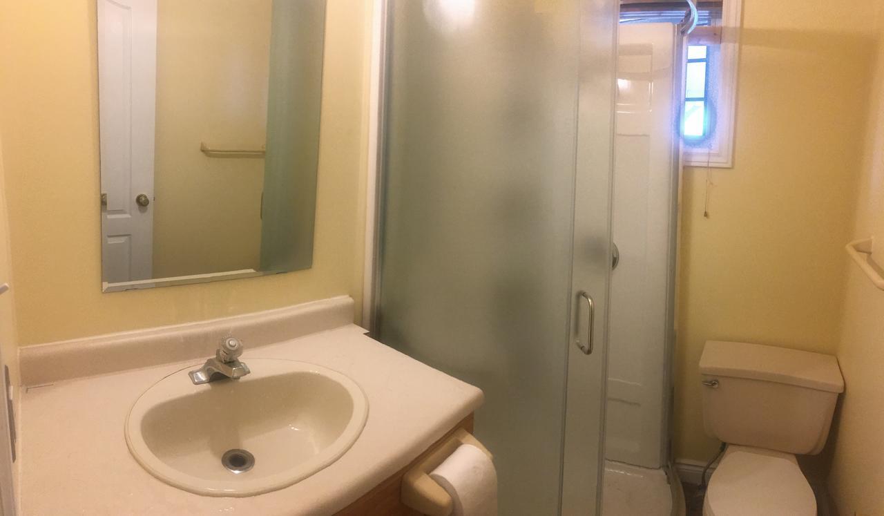 Youth Hostel ชาร์ลอตต์ทาวน์ ภายนอก รูปภาพ